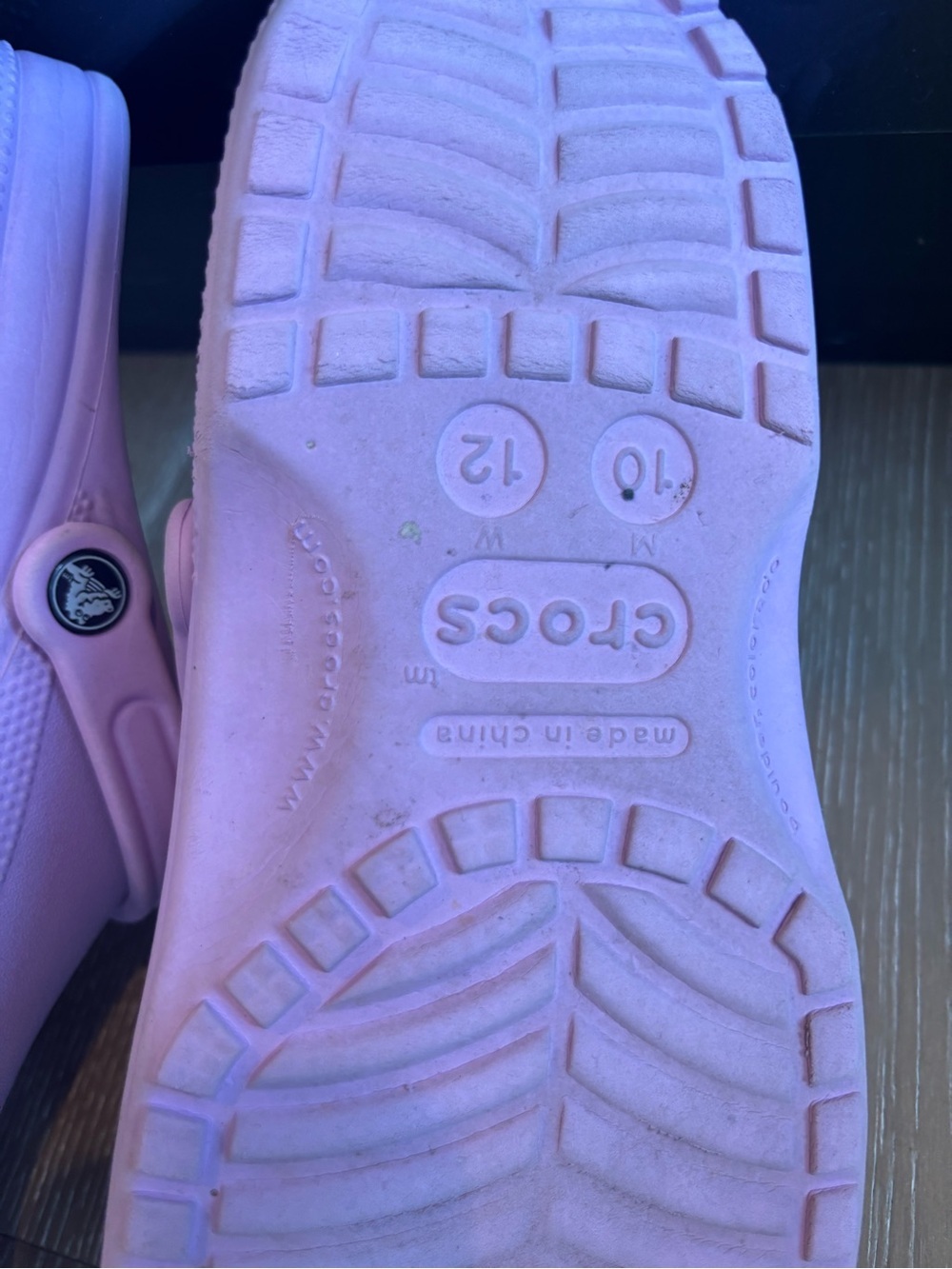 CROCS Classic Clog in Light Purple - Men's Water Shoes - Picture 4 of 4